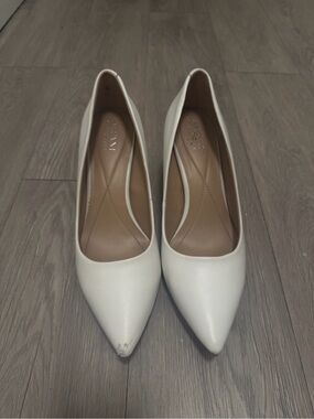 Extremely comfortable wedding/ formal shoes.